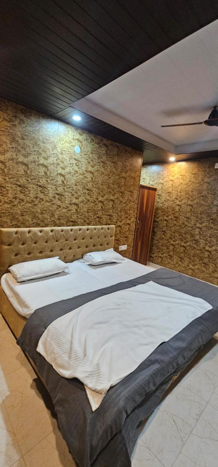 Hotel Mussoorie Gold Mary Exteriör bild